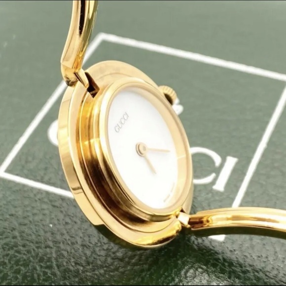 - 14k Gold Gucci Watch Vintage RARE Bracelet Highly Collectible with Bezels - Picture 4 of 6